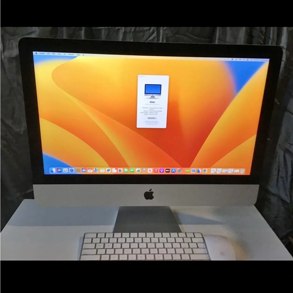 Apple iMac with Silver Finish and Accessories